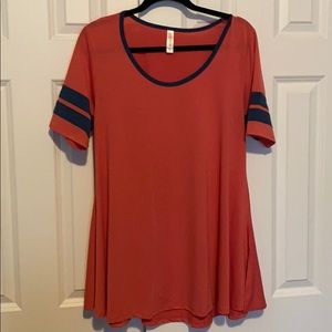 Lularoe classic tshirt